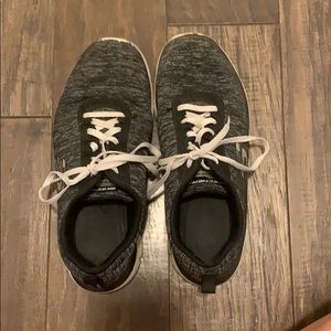 women’s sketchers shoes
